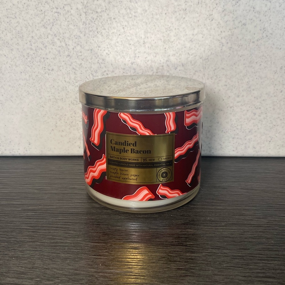 Bath & Body Works Candied Maple Bacon Candle - Red and Gold